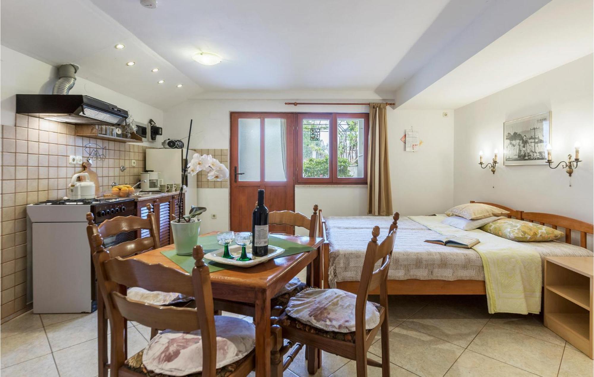 Awesome Studio In Pula With Wifi Exteriör bild