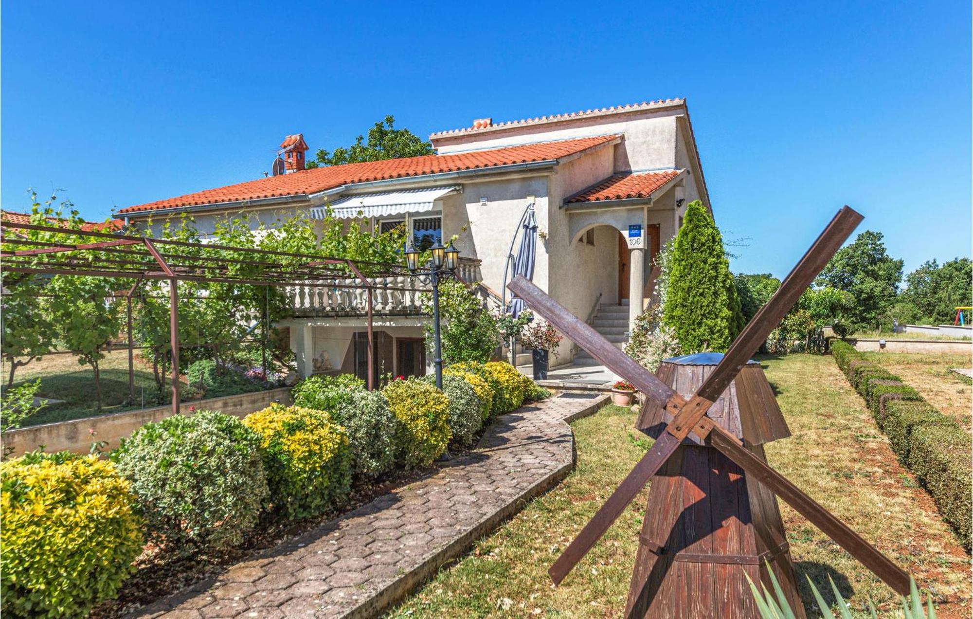 Awesome Studio In Pula With Wifi Exteriör bild